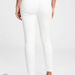 Mid Rise True Skinny Ankle Jeans | white	| Size 27